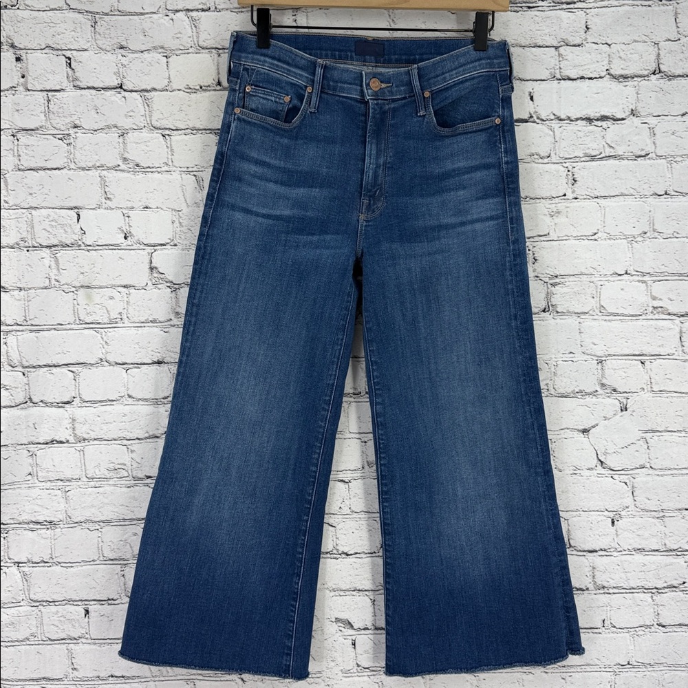 MOTHER “The Twisted Sneak” Cropped Flared Wide Leg Jeans 26 Medium Wash EUC!